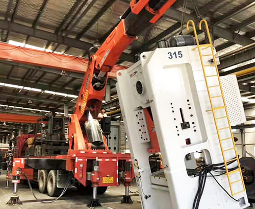 七坊镇提升工作效率，选择优质折臂吊租赁服务