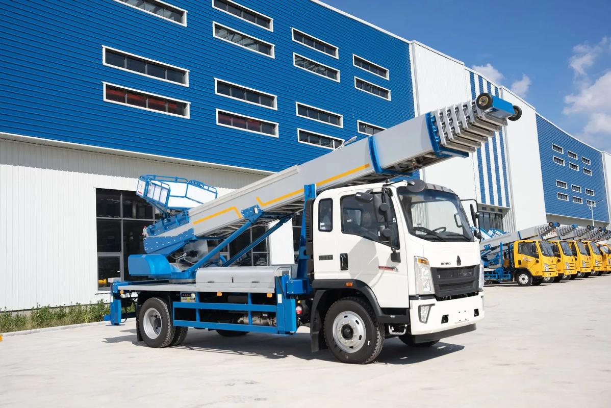 七坊镇出租云梯车高空作业车 建筑垃圾搬运